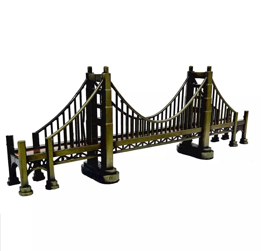 London Bridge Metal Monument